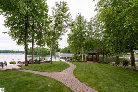 Tiny photo for 2095 Middle Haven Drive, Gladwin, MI 48624 (MLS # 1947189)