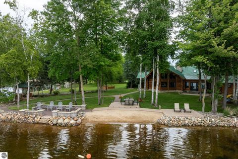 Tiny photo for 2095 Middle Haven Drive, Gladwin, MI 48624 (MLS # 1947189)