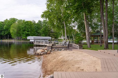 Tiny photo for 2095 Middle Haven Drive, Gladwin, MI 48624 (MLS # 1947189)