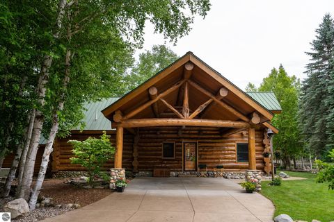 Tiny photo for 2095 Middle Haven Drive, Gladwin, MI 48624 (MLS # 1947189)