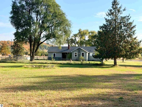 Tiny photo for 4774 W 16 Road, Mesick, MI 49668 (MLS # 1951609)