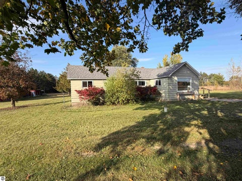 Tiny photo for 4774 W 16 Road, Mesick, MI 49668 (MLS # 1951609)