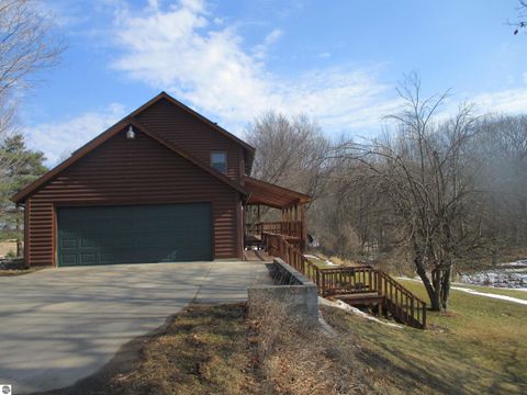 Tiny photo for 6203 S Whiteville Road, Mt Pleasant, MI 48858 (MLS # 1942344)