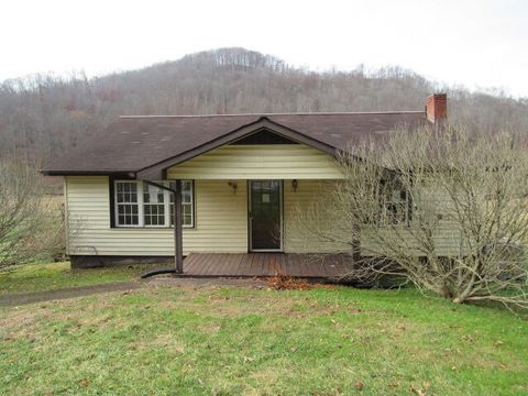 Photo of 2082 KY-92, Pineville, KY 40977 (MLS # 25506630)