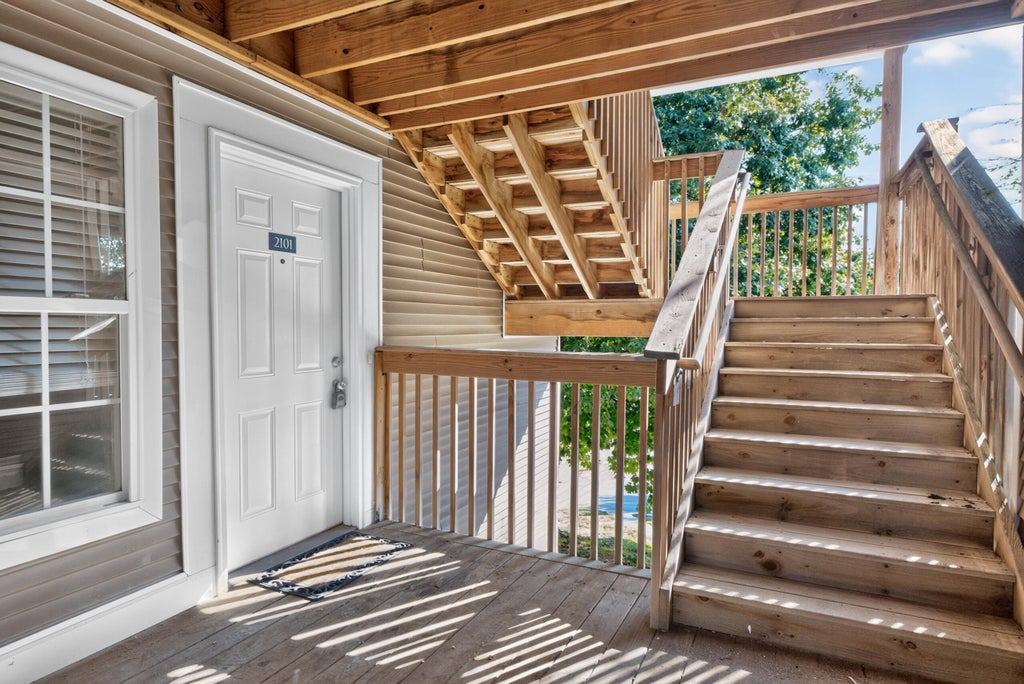 Photo of 857 Malabu Drive 2101 #2101, Lexington, KY 40502 (MLS # 26025607)