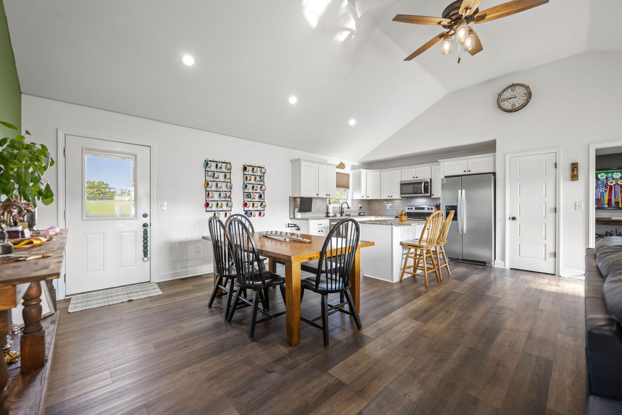 Richmond, Kentucky 40475, United States, 3 Bedrooms Bedrooms, ,2 BathroomsBathrooms,Residential,Active,209091