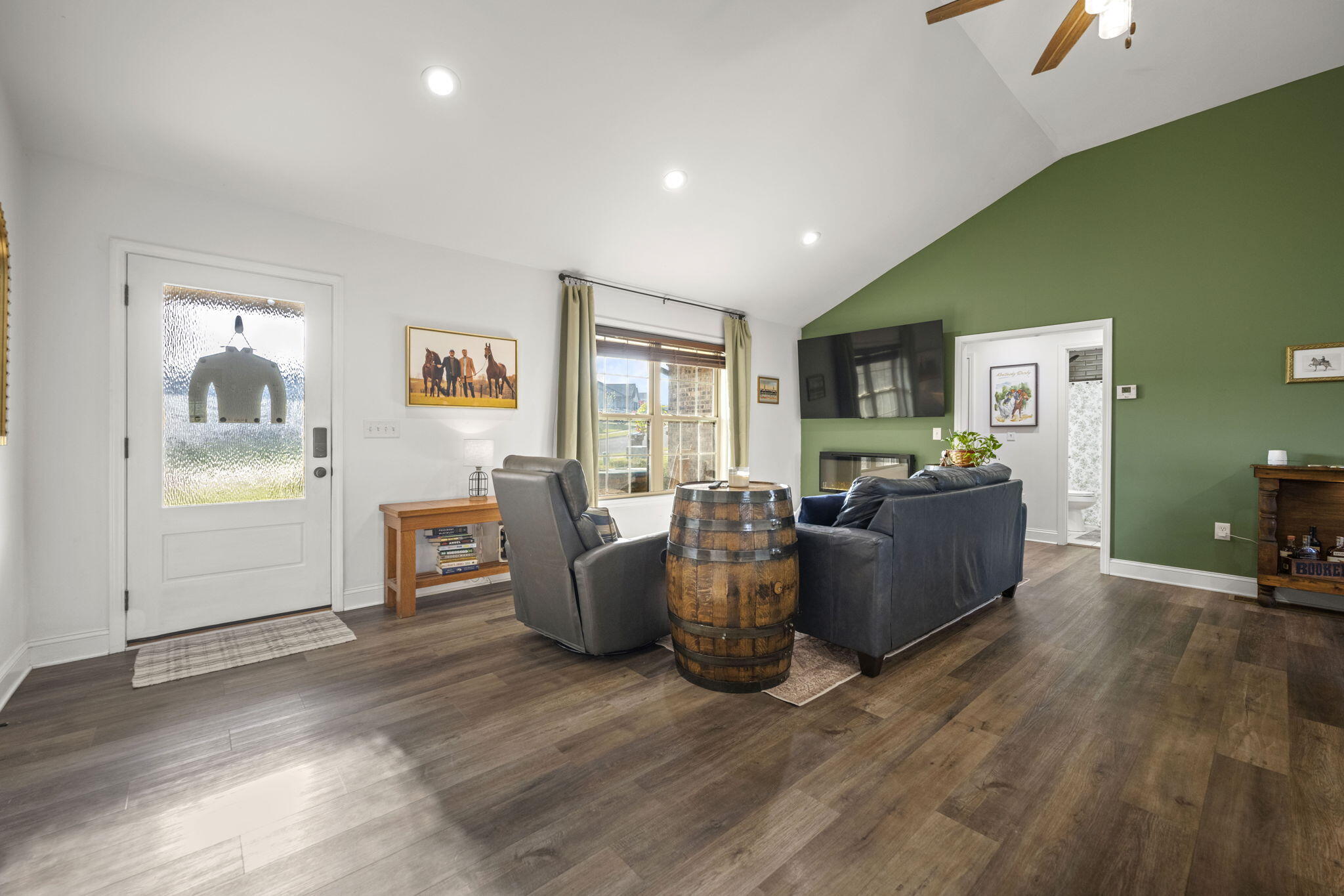 Richmond, Kentucky 40475, United States, 3 Bedrooms Bedrooms, ,2 BathroomsBathrooms,Residential,Active,209091