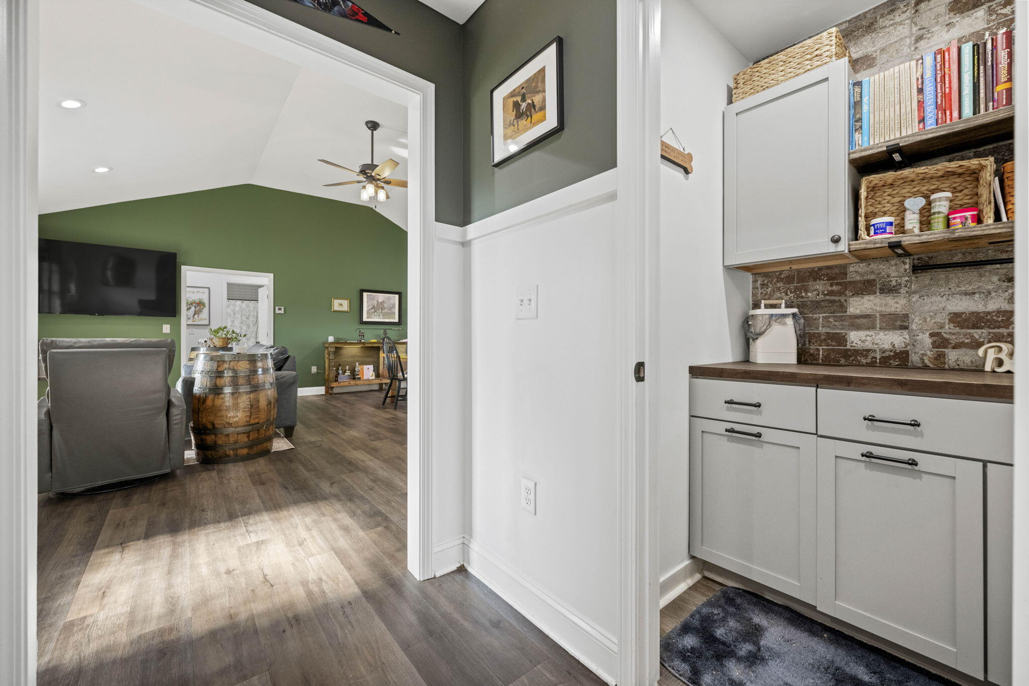 Richmond, Kentucky 40475, United States, 3 Bedrooms Bedrooms, ,2 BathroomsBathrooms,Residential,Active,209091