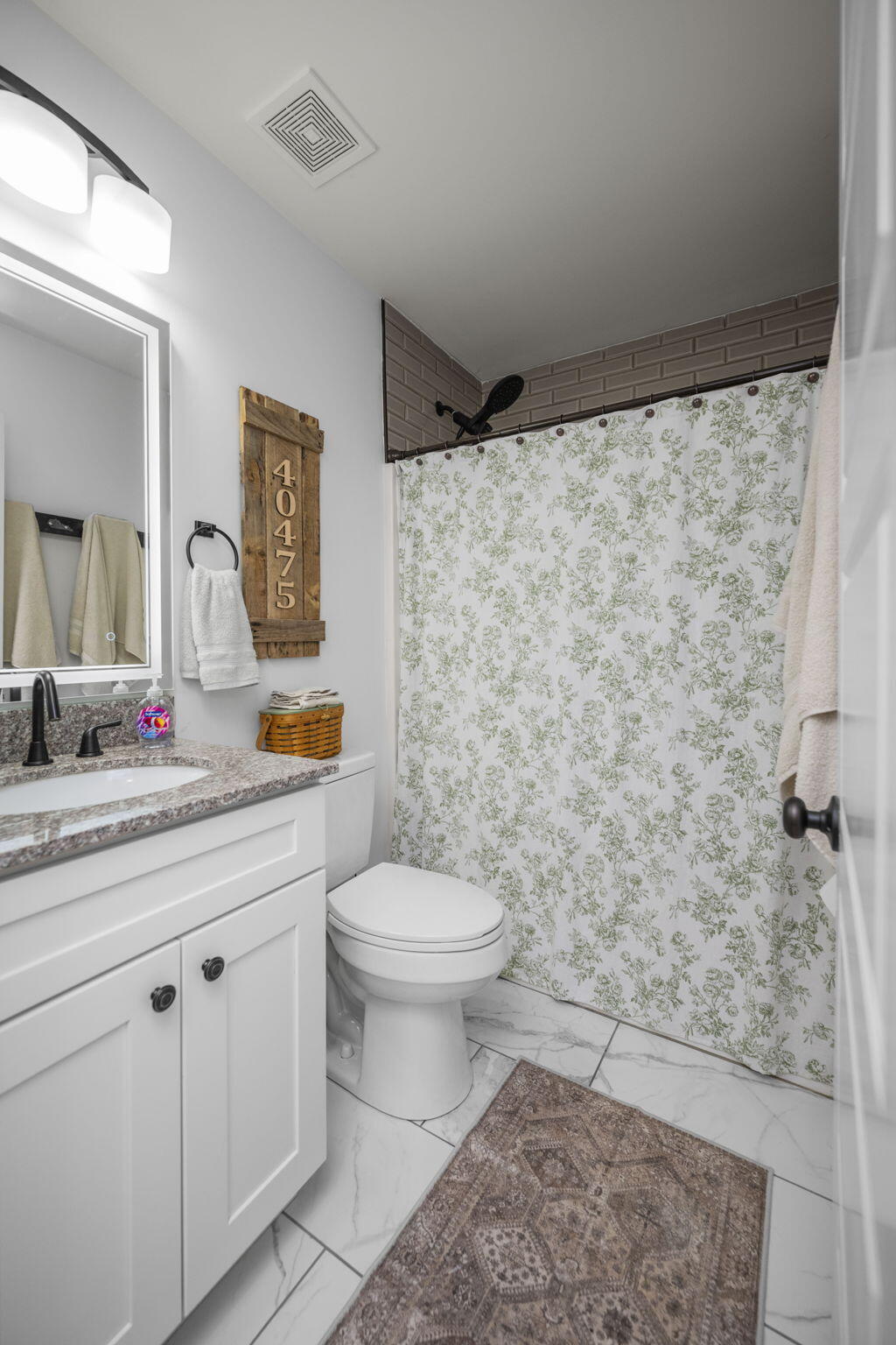 Richmond, Kentucky 40475, United States, 3 Bedrooms Bedrooms, ,2 BathroomsBathrooms,Residential,Active,209091