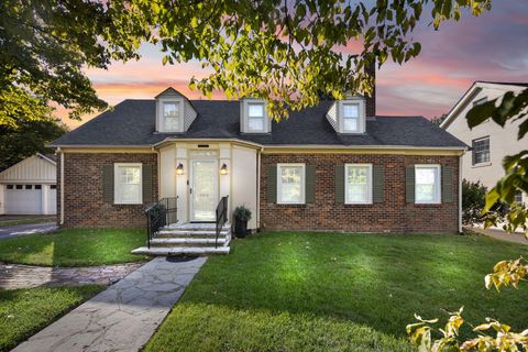 Photo of 242 Henry Clay Boulevard, Lexington, KY 40502 (MLS # 25501400)