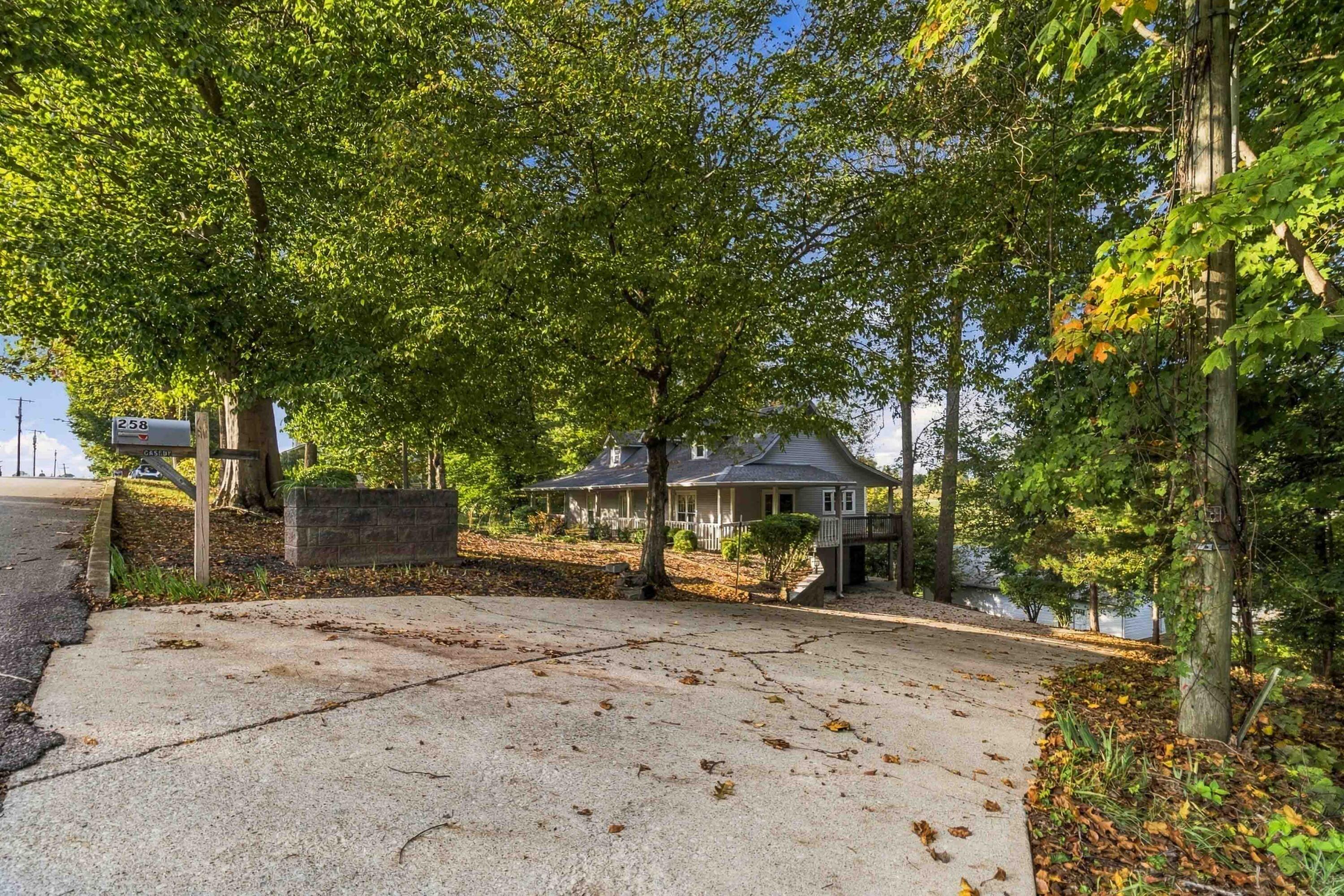 258 Earl Neeley Road