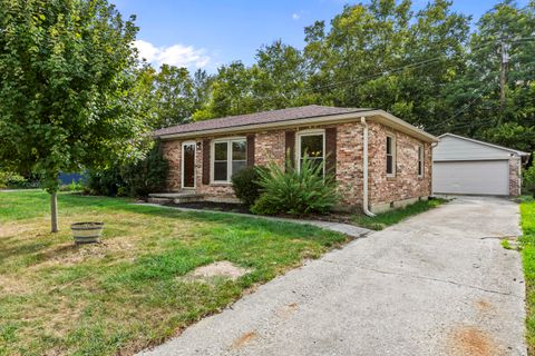 Photo of 173 Paddock Drive, Versailles, KY 40383 (MLS # 25019260)