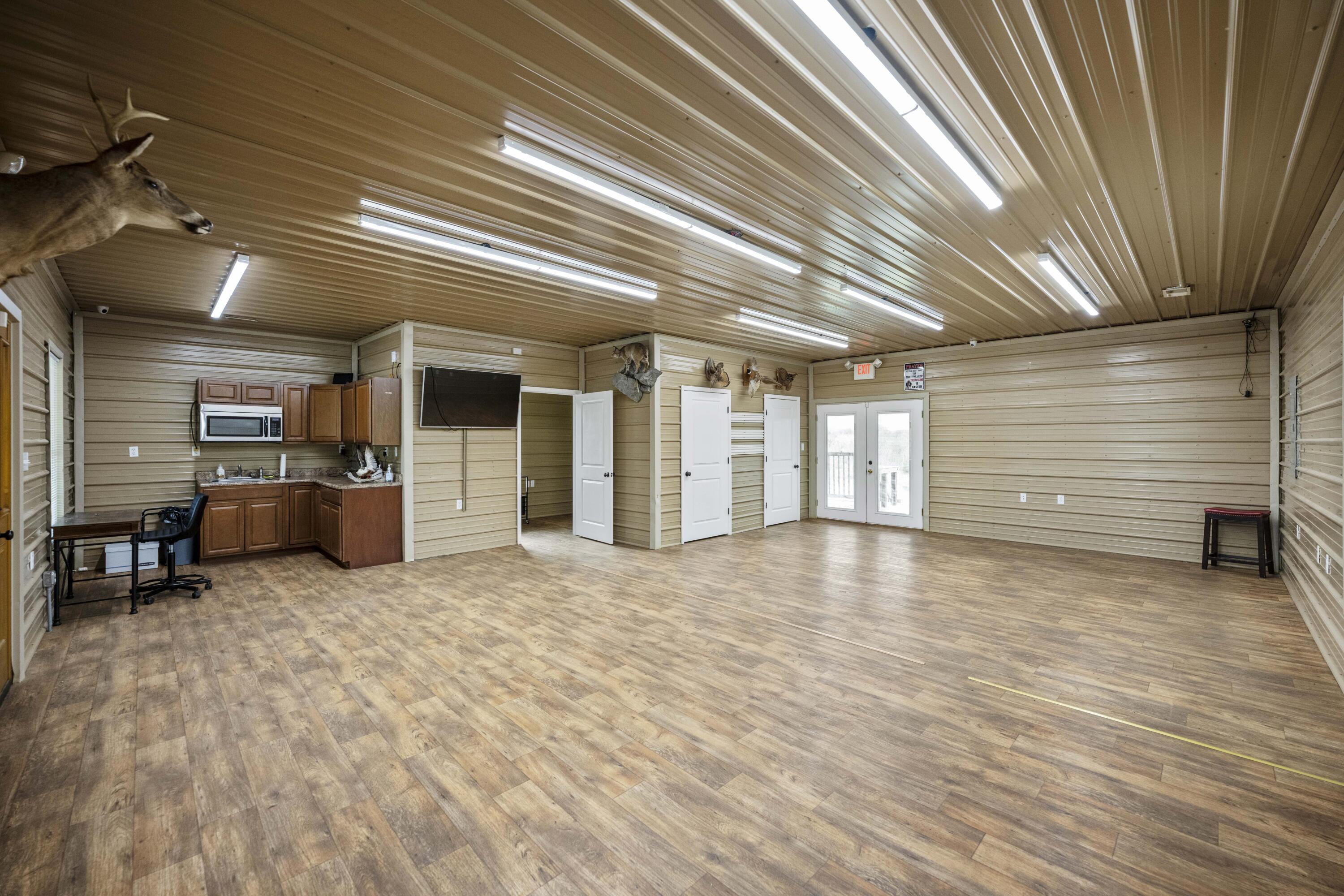 Berea, Kentucky 40403, United States, 1 Bedroom Bedrooms, ,2 BathroomsBathrooms,Residential,Active,116628