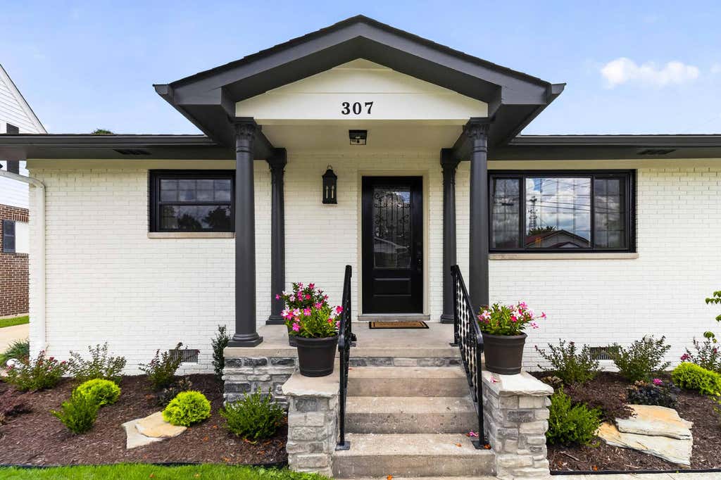 Photo of 307 Ford Street, Corbin, KY 40701 (MLS # 26021244)