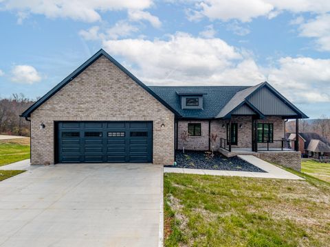Photo of 382 Woods Edge Drive, Somerset, KY 42503 (MLS # 25506263)