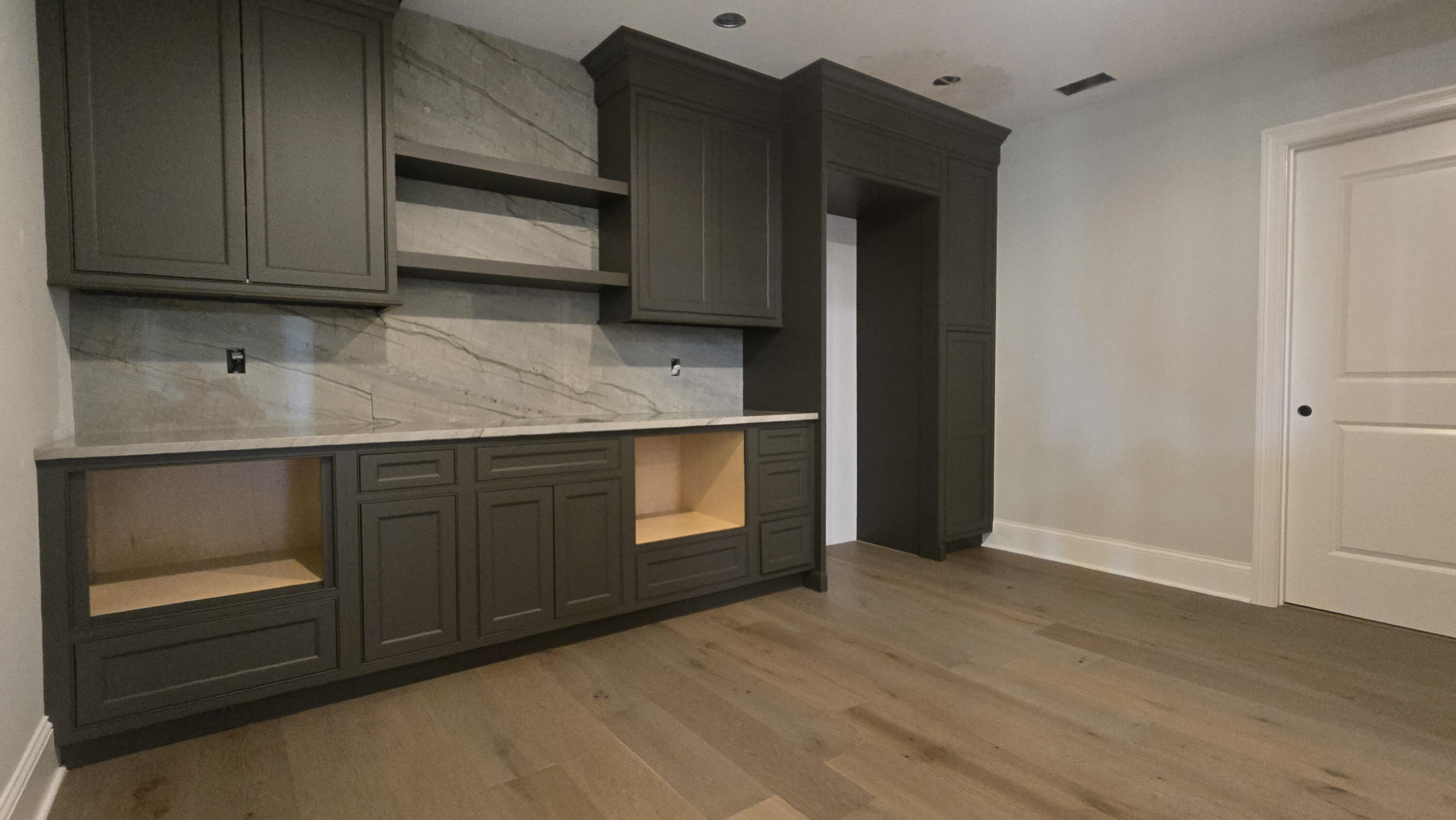 Lexington, Kentucky 40509, United States, 5 Bedrooms Bedrooms, ,5 BathroomsBathrooms,Residential,Active,153789