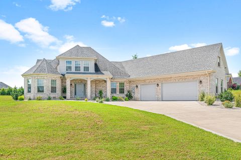 Photo of 182 River Run Drive, Lancaster, KY 40444 (MLS # 25507051)