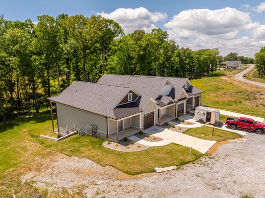757 EAGLE POINT DR, GRAND RIVERS, KY 42045 - Image 069cfee606192565dbf2bfaea4e75199/701330555