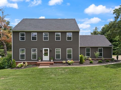 Photo of 1060 Walnut Grove Circle, Richmond, KY 40475 (MLS # 25016259)