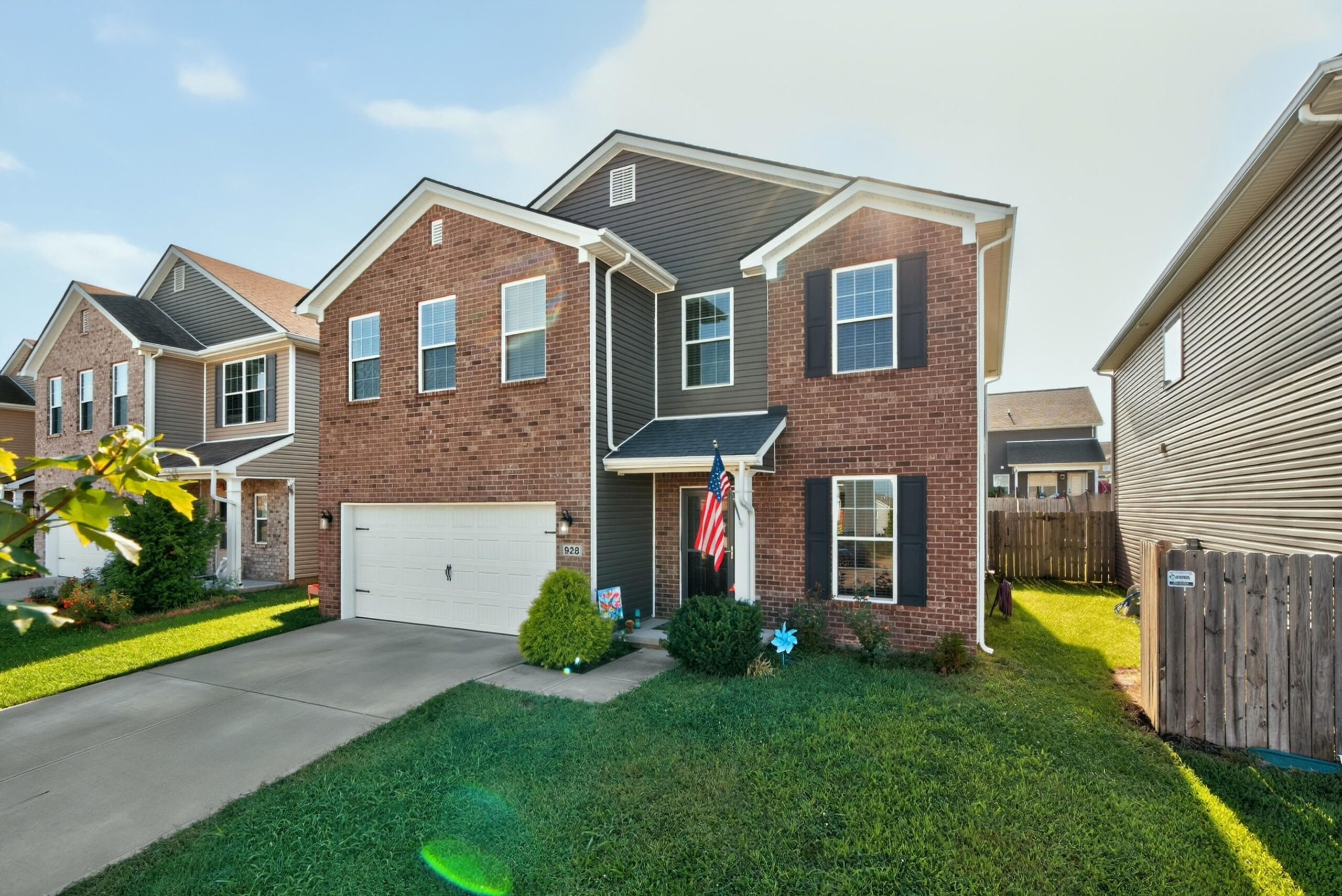 928 Thomas Park