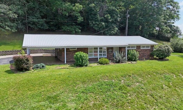 3590 HWY 638, MANCHESTER, KY 40962 - Image 0732d6e22bfefc445a5fa340c768cc74/3848712892