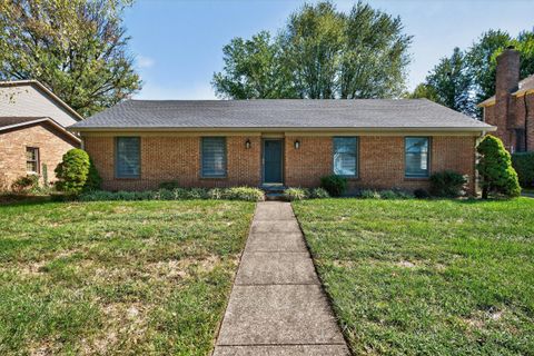 Photo of 3386 Mantilla Drive, Lexington, KY 40513 (MLS # 25503885)