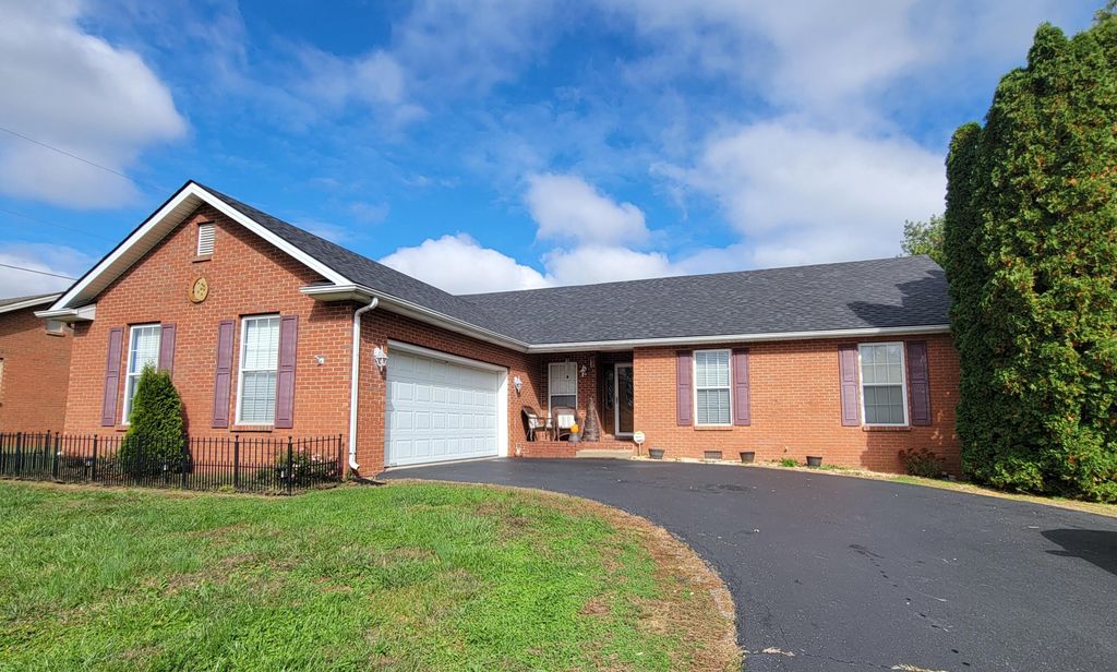 Photo of 100 Devonne Drive, Mt Sterling, KY 40353 (MLS # 25505018)