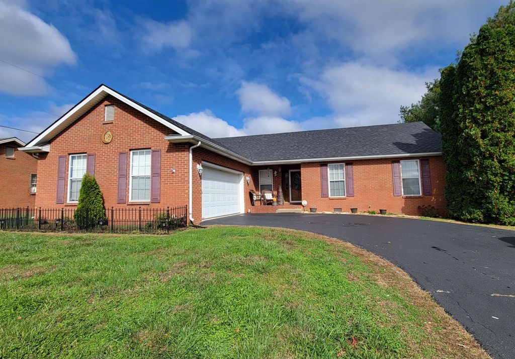 Photo of 100 Devonne Drive, Mt Sterling, KY 40353 (MLS # 25505018)