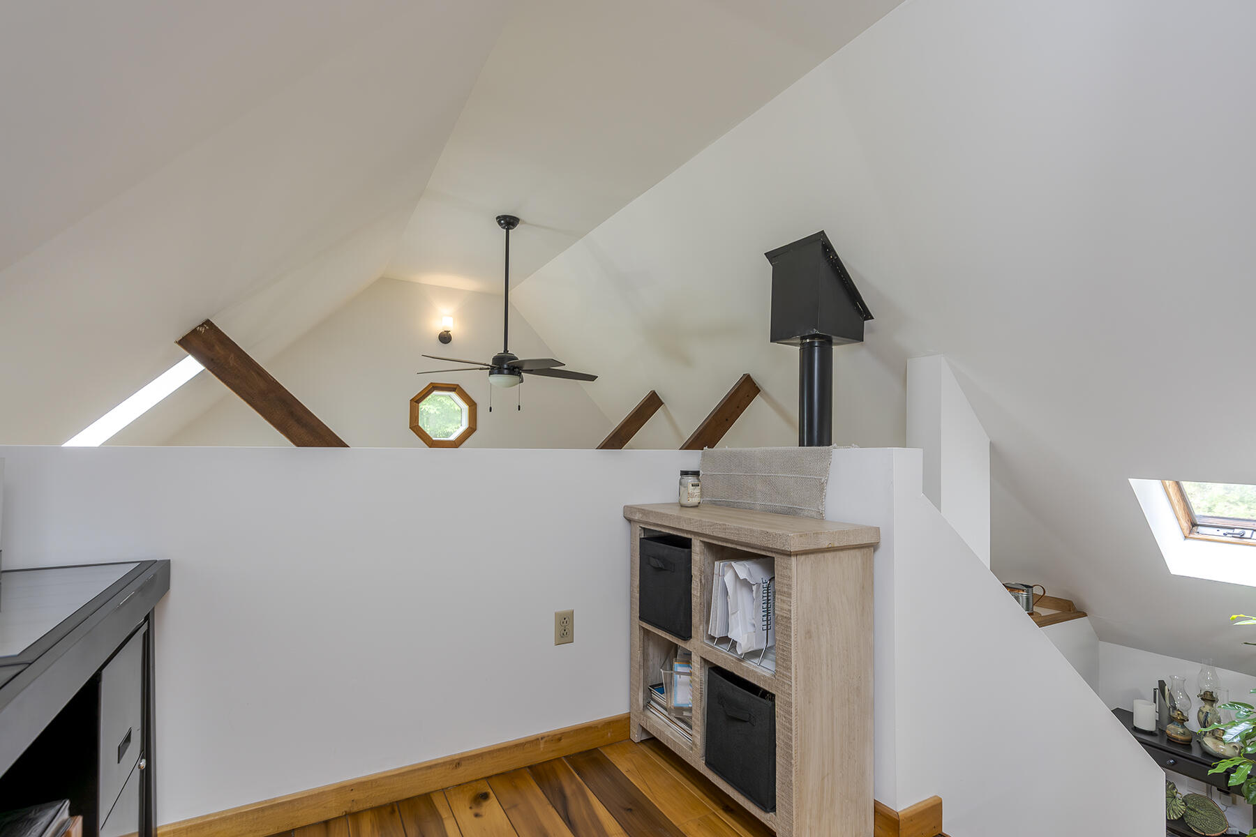 Berea, Kentucky 40403, United States, 3 Bedrooms Bedrooms, ,2 BathroomsBathrooms,Residential,Contingent,154225