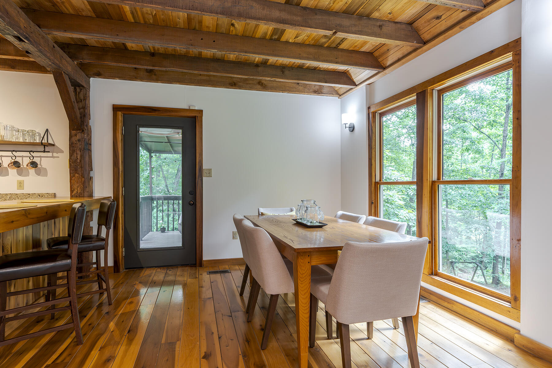 Berea, Kentucky 40403, United States, 3 Bedrooms Bedrooms, ,2 BathroomsBathrooms,Residential,Contingent,154225