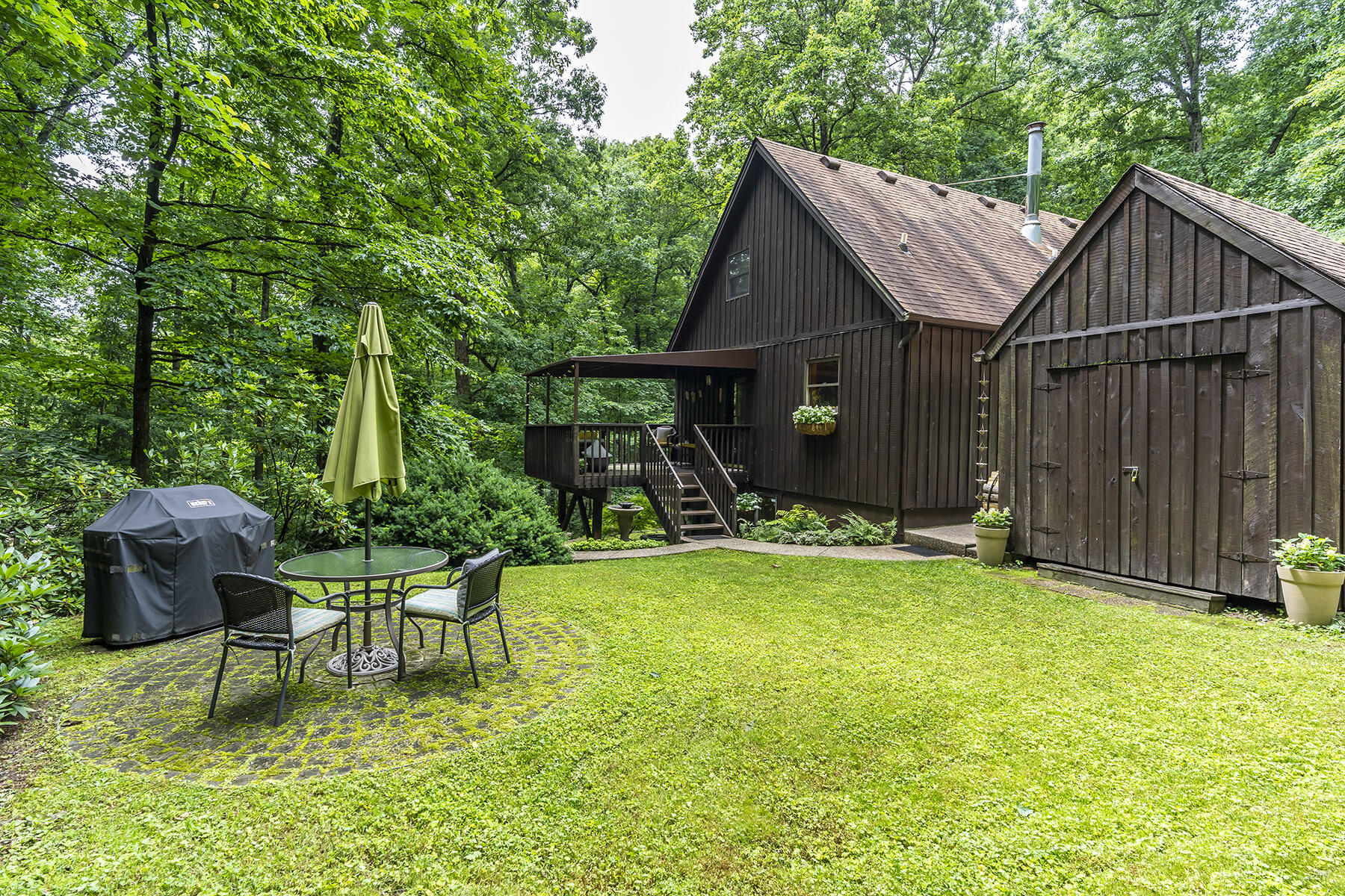 Berea, Kentucky 40403, United States, 3 Bedrooms Bedrooms, ,2 BathroomsBathrooms,Residential,Contingent,154225