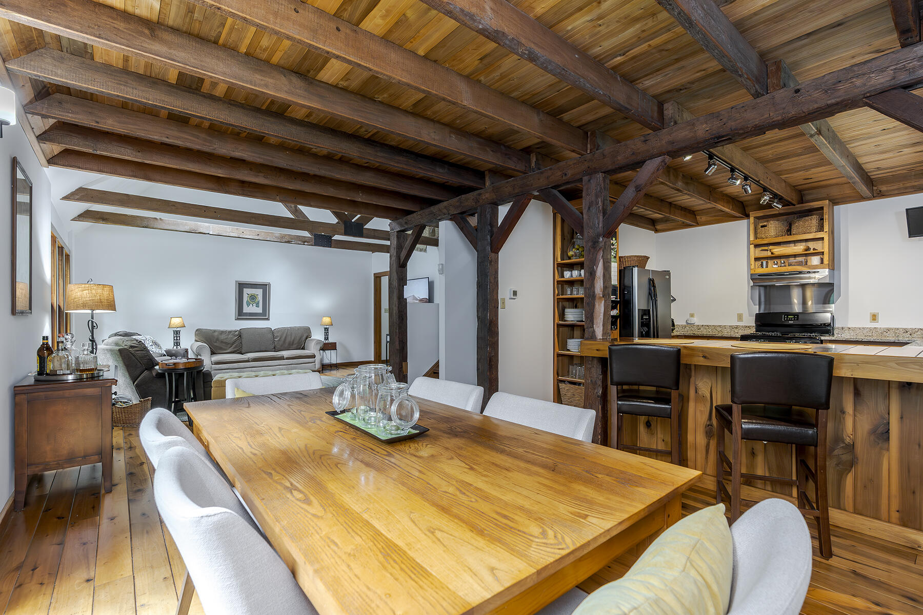 Berea, Kentucky 40403, United States, 3 Bedrooms Bedrooms, ,2 BathroomsBathrooms,Residential,Contingent,154225