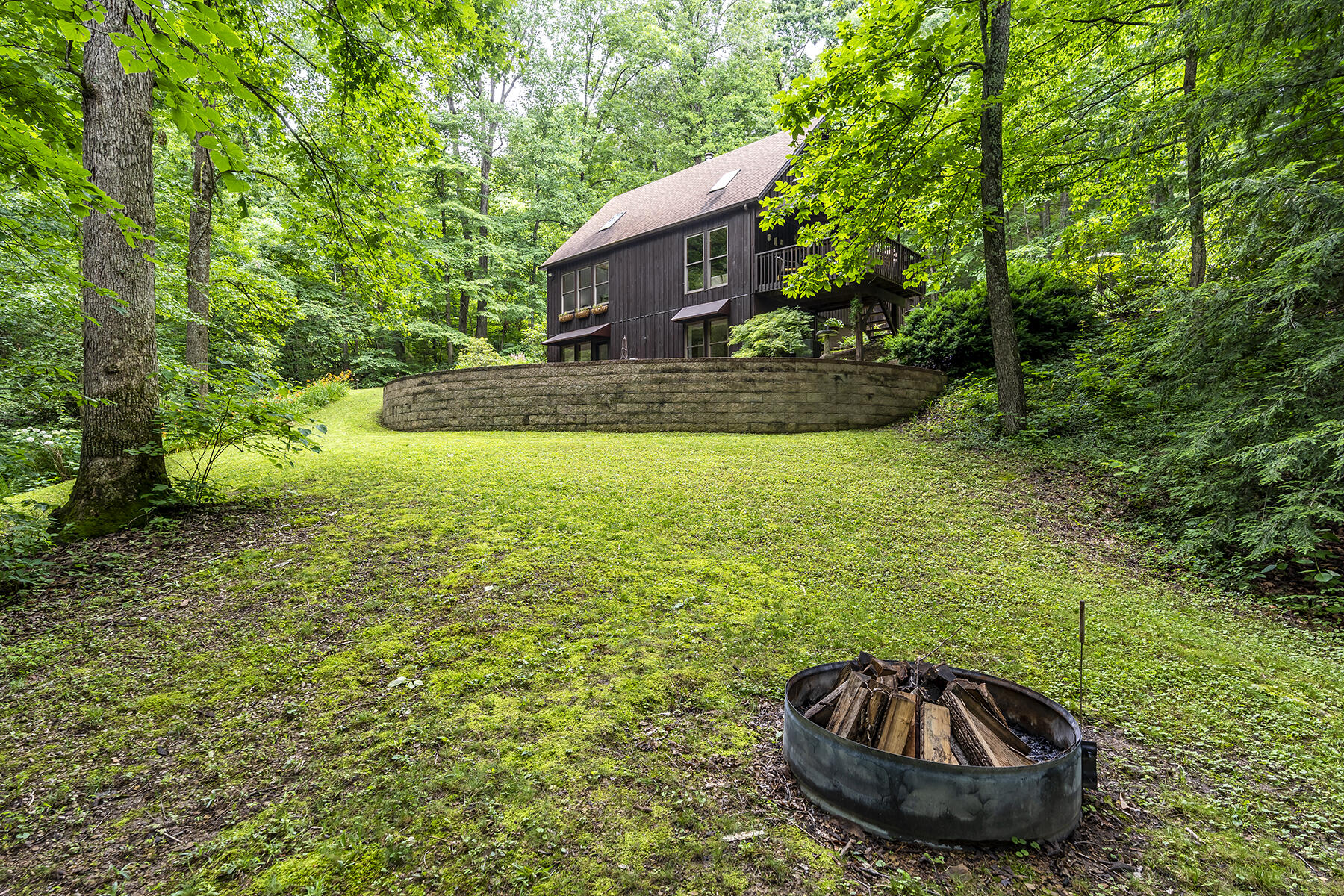 Berea, Kentucky 40403, United States, 3 Bedrooms Bedrooms, ,2 BathroomsBathrooms,Residential,Contingent,154225