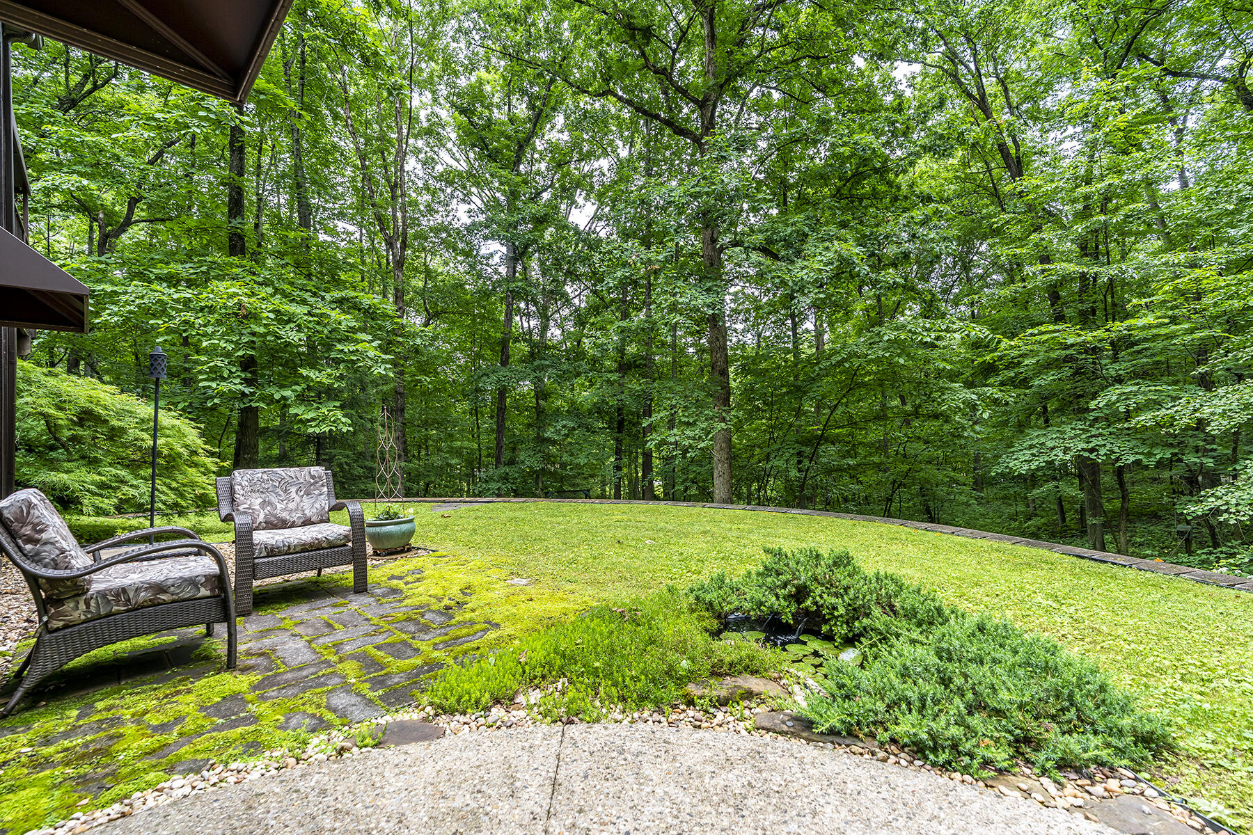 Berea, Kentucky 40403, United States, 3 Bedrooms Bedrooms, ,2 BathroomsBathrooms,Residential,Contingent,154225