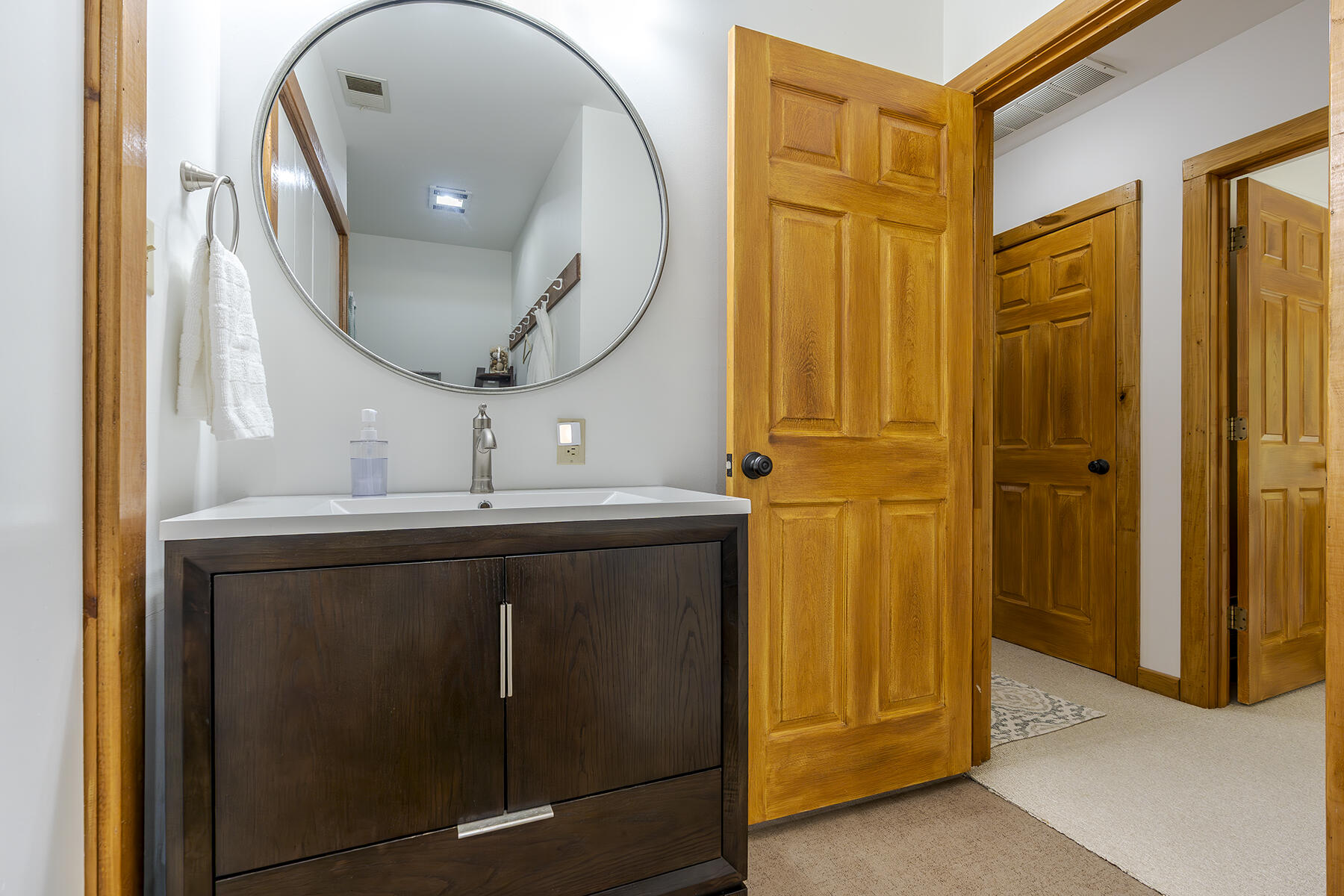 Berea, Kentucky 40403, United States, 3 Bedrooms Bedrooms, ,2 BathroomsBathrooms,Residential,Contingent,154225