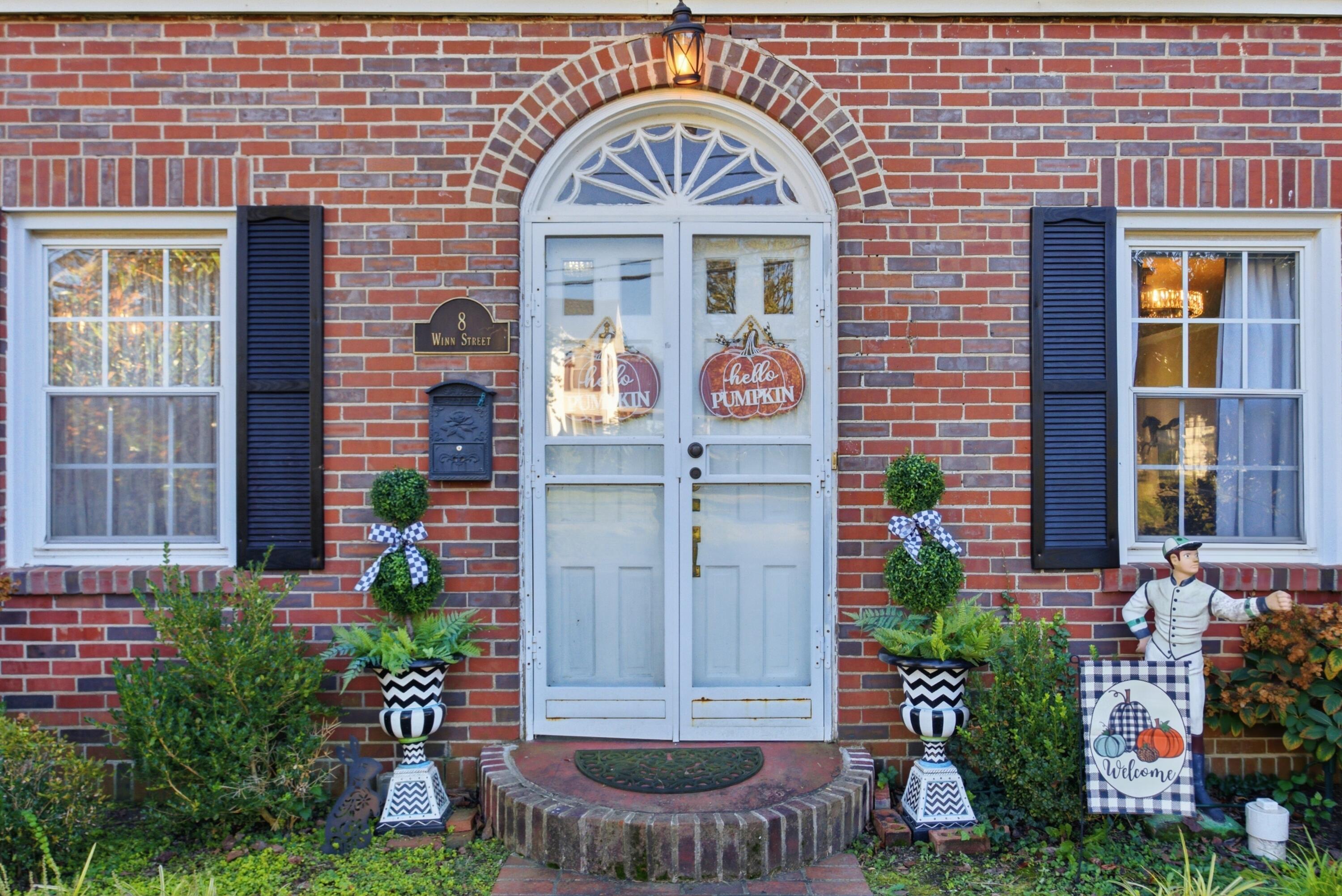 8 Winn Street