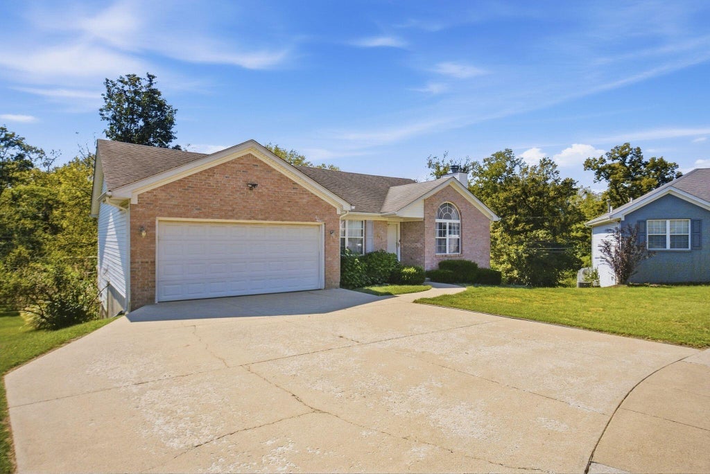 Photo of 312 W Ridge Drive, Nicholasville, KY 40356 (MLS # 26025623)