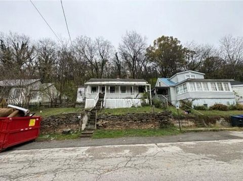 Photo of 432 Owenton Avenue, Frankfort, KY 40601 (MLS # 25503346)