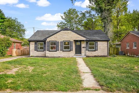 Photo of 2812 Southview Drive, Lexington, KY 40503 (MLS # 25503209)