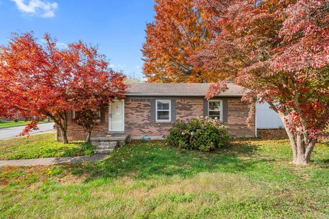 Photo of 645 Cottonwood Drive, Richmond, KY 40475 (MLS # 25505722)