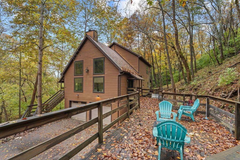 Photo of 730 Valley Drive, Richmond, KY 40475 (MLS # 25505051)