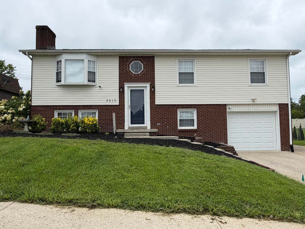 Photo of 2213 Mercer Drive, Richmond, KY 40475 (MLS # 26020766)