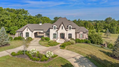 Photo of 260 Walden Way, Nicholasville, KY 40356 (MLS # 25010216)