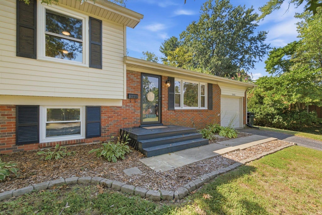 Photo of 2415 Heather Way, Lexington, KY 40503 (MLS # 26025754)