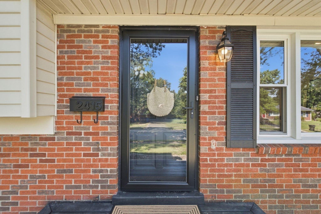Photo of 2415 Heather Way, Lexington, KY 40503 (MLS # 26025754)