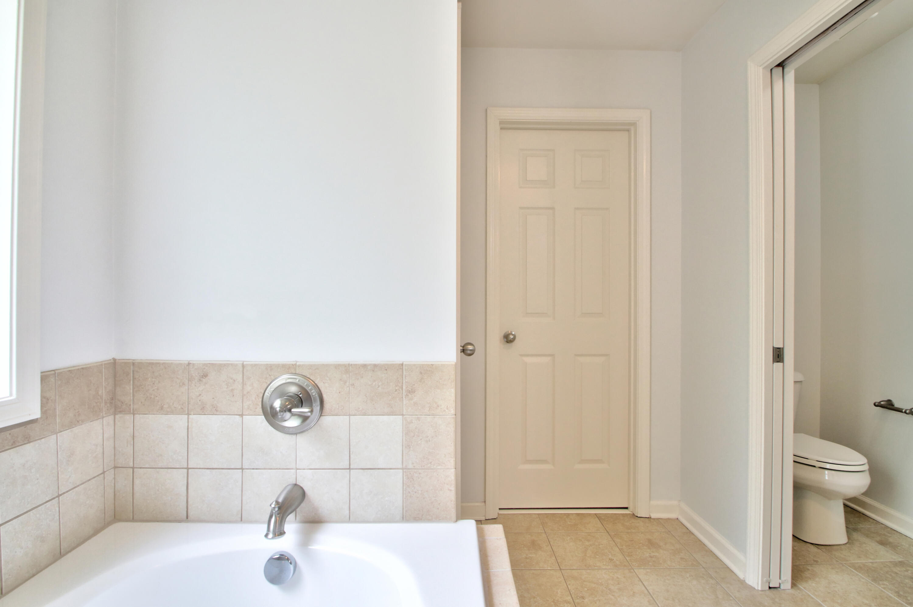 Lexington, Kentucky 40509, United States, 4 Bedrooms Bedrooms, ,3 BathroomsBathrooms,Residential,Active,166625