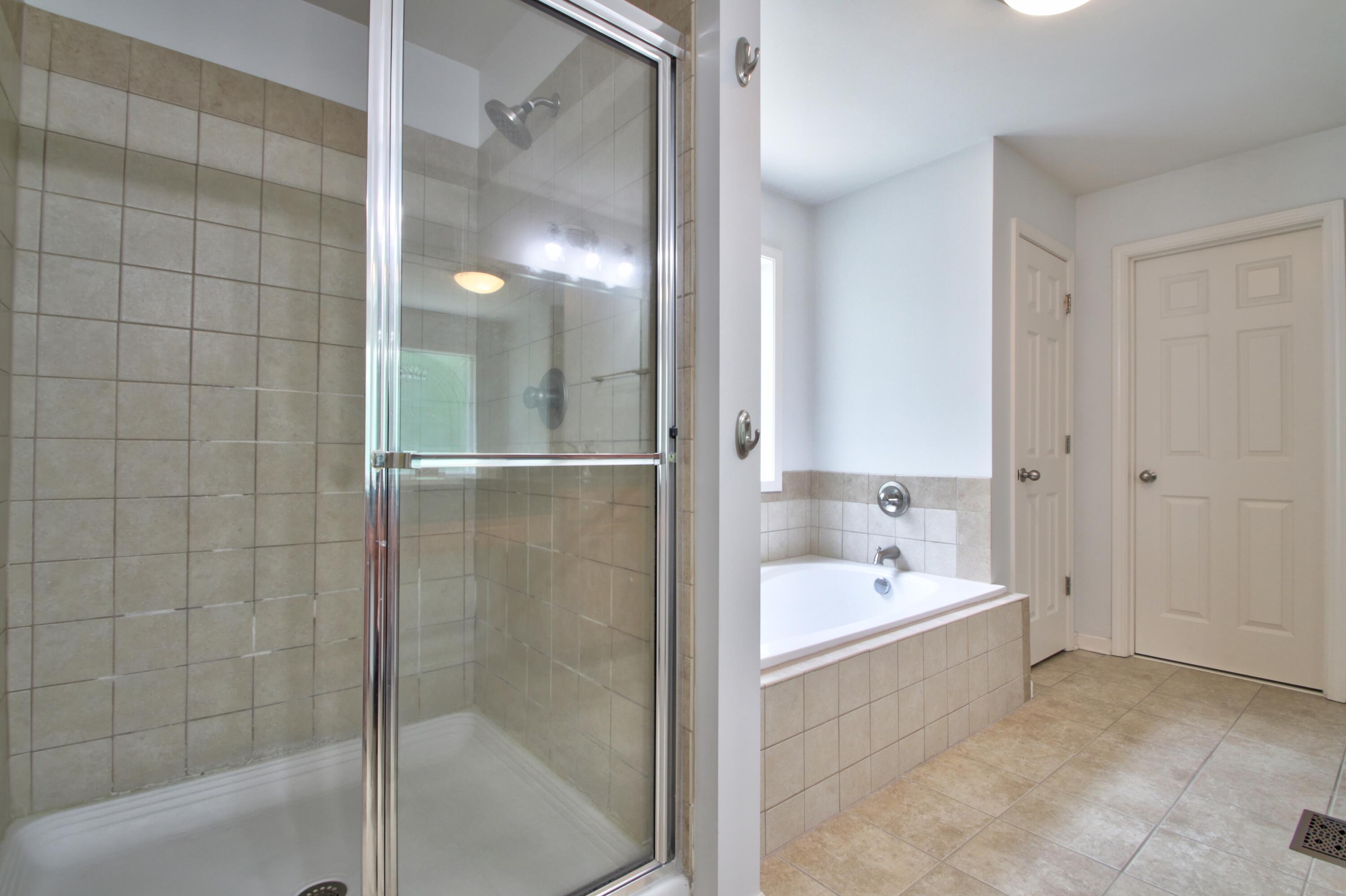 Lexington, Kentucky 40509, United States, 4 Bedrooms Bedrooms, ,3 BathroomsBathrooms,Residential,Active,166625