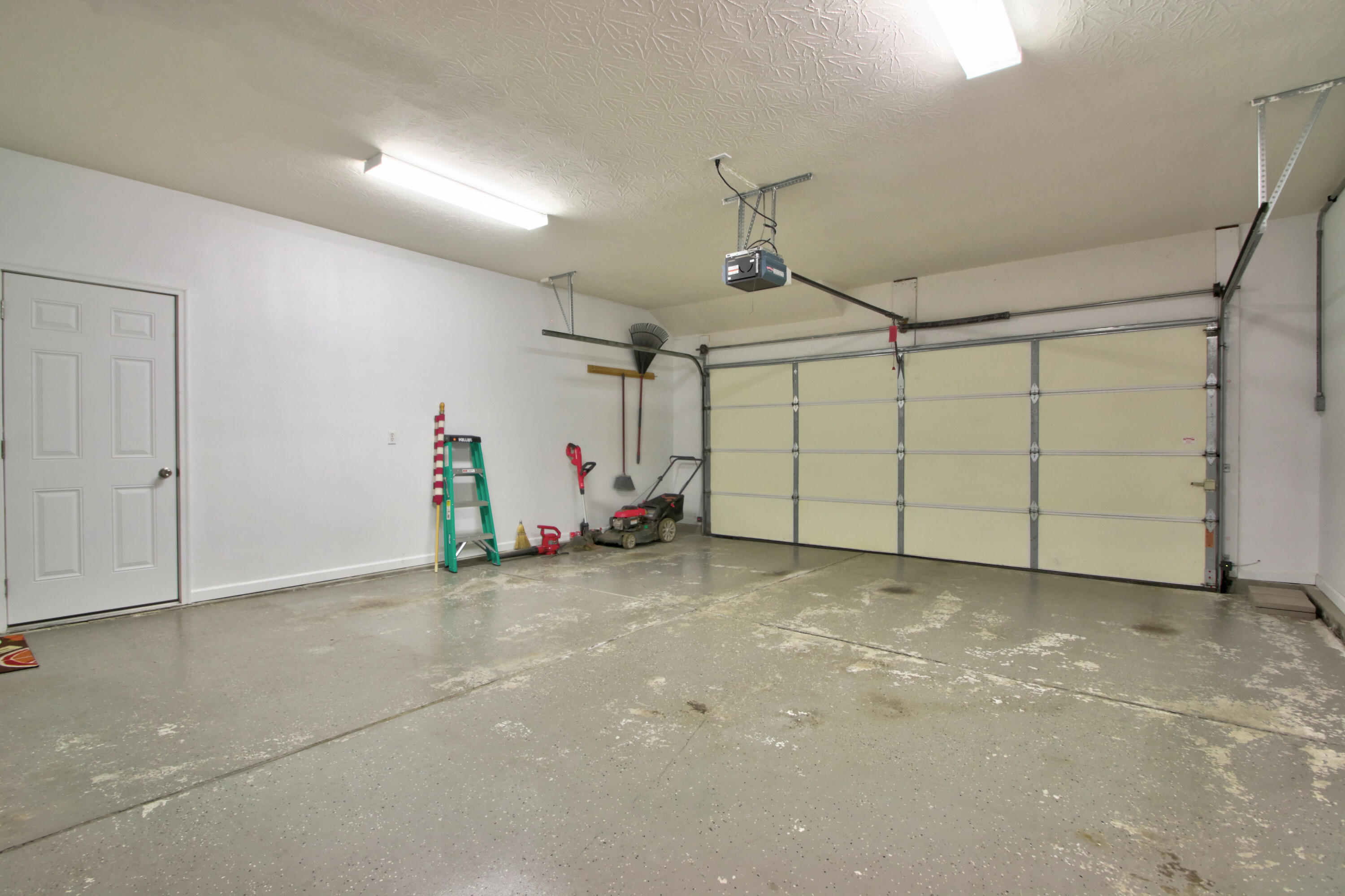 Lexington, Kentucky 40509, United States, 4 Bedrooms Bedrooms, ,3 BathroomsBathrooms,Residential,Active,166625