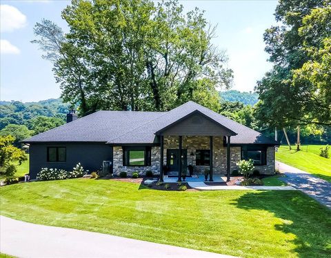 Photo of 505 Johnson Road, Frankfort, KY 40601 (MLS # 25507122)