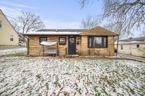 Photo of 314 E Broadway Street, Winchester, KY 40391 (MLS # 25507471)